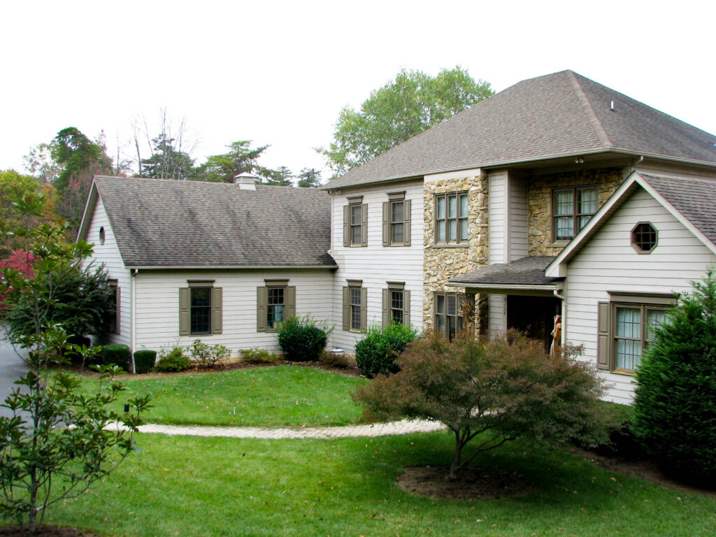 Is a metal roof better than shingles in Winchester?, Gregory's Roofing Of Winchester