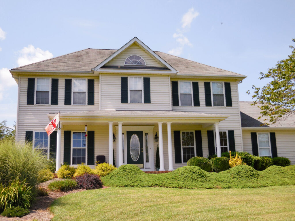 What Causes Ice Dams on Winchester Roofs?, Gregory's Roofing Of Winchester